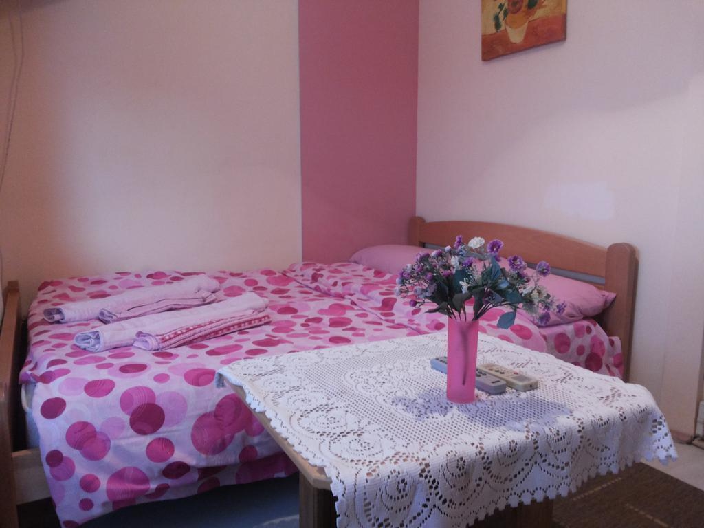Guest House Mirijevski Konak Βελιγράδι Εξωτερικό φωτογραφία